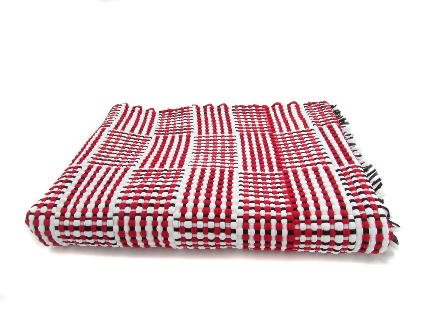 KNITTED COLORED RUG